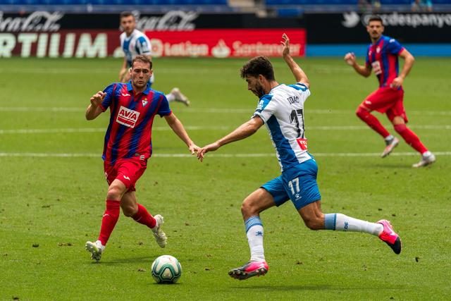 王哲林41+9上海胜天津 程帅澎18分浙江胜宁波