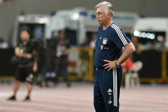 雄鹿不敌篮网两连败 锡安12中3鹈鹕惨负开拓者